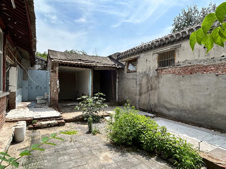 西城区白塔寺213.34㎡侧西独院
