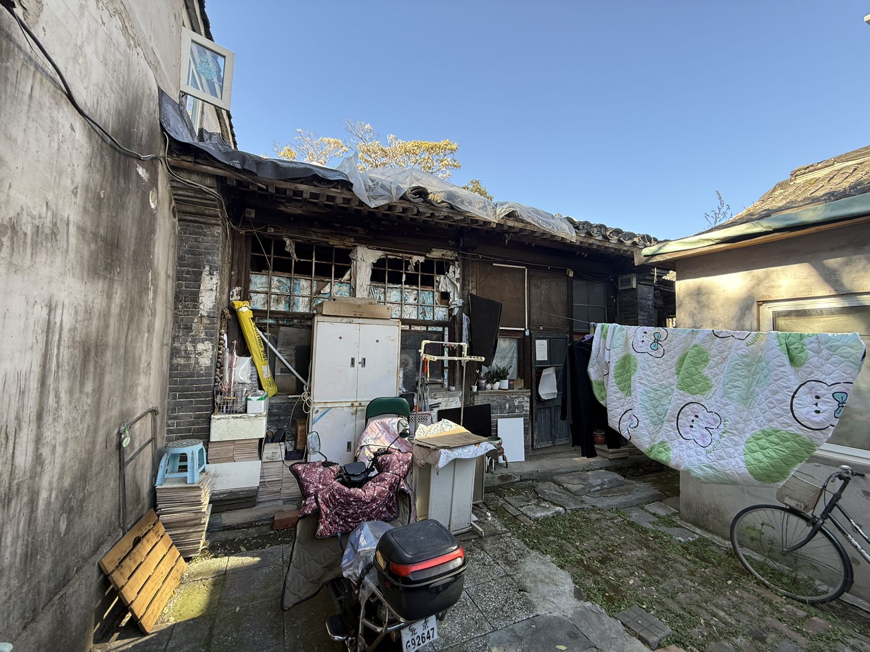 东城鼓楼北锣鼓巷正规四合院门口有车位
