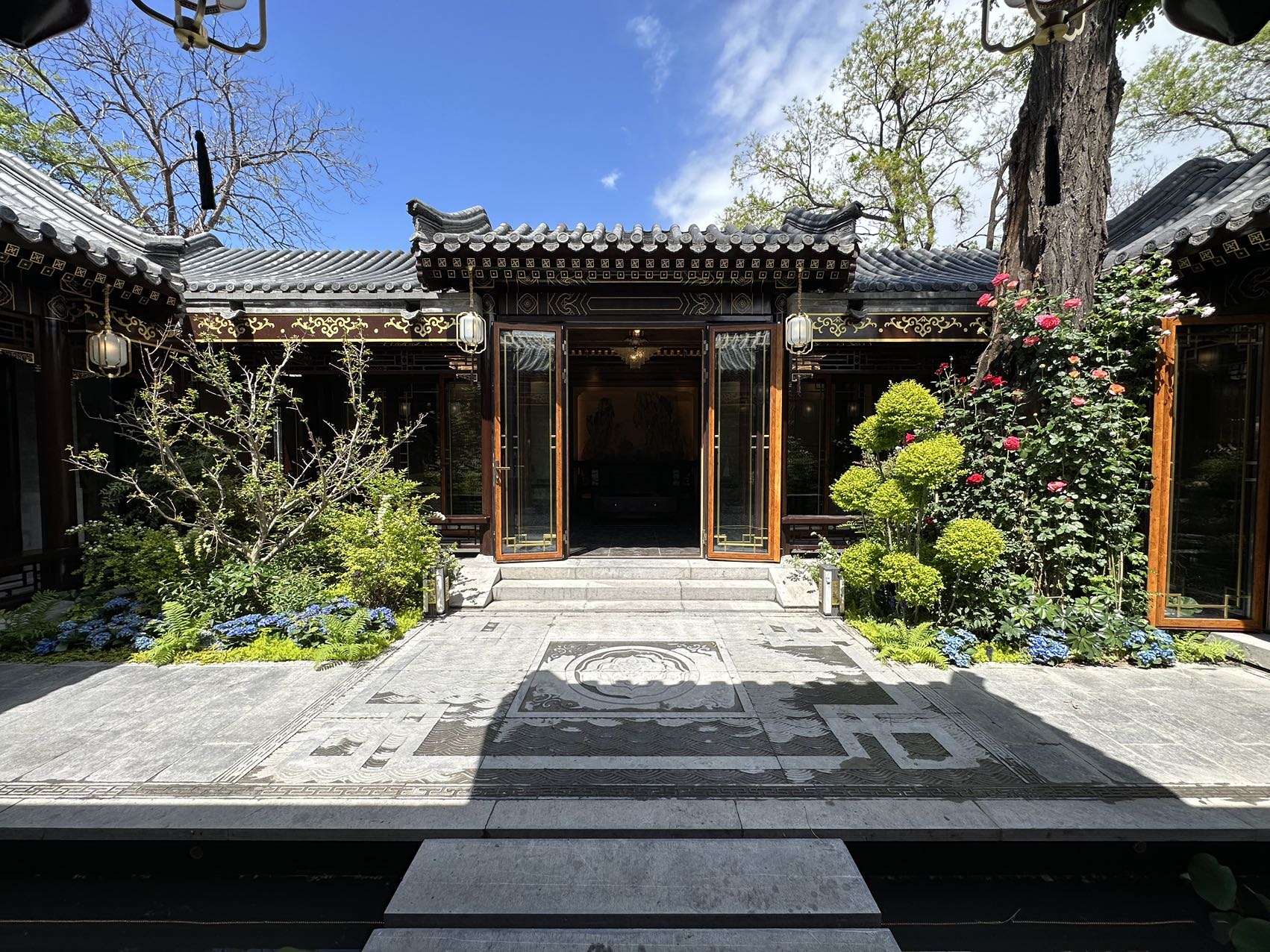 西城区紧邻德胜门外大街徽派四合院