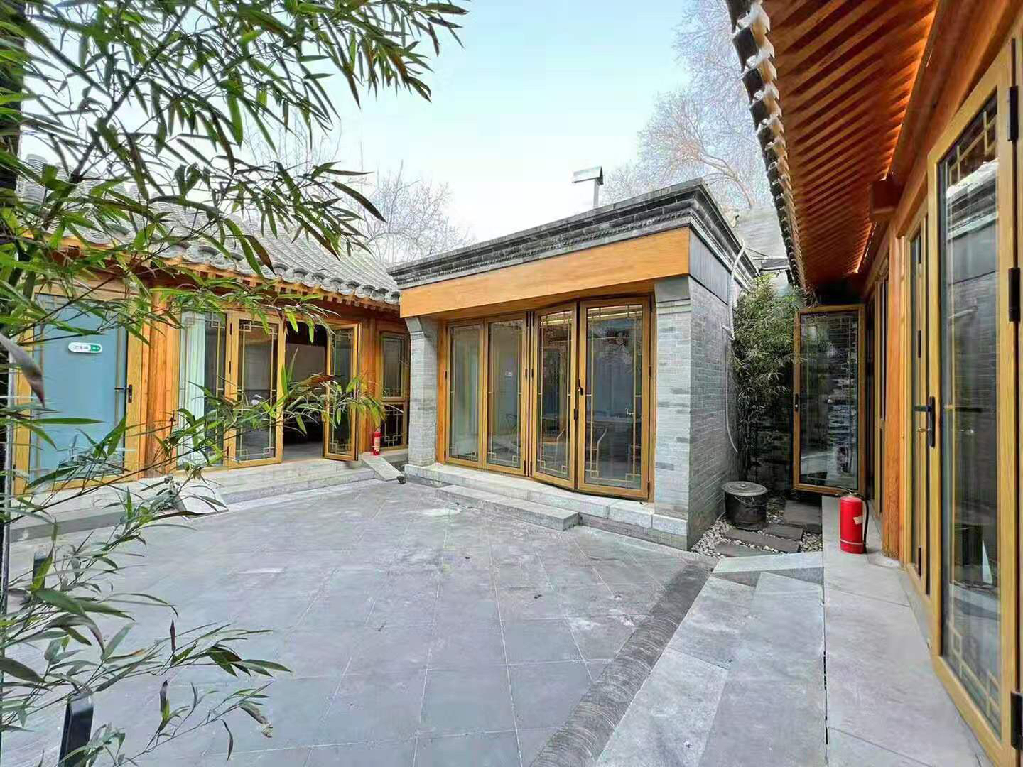 西城区旧鼓楼大街（清秀巷胡同）紧邻主街四合院出租