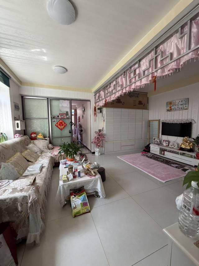 西城什刹海恭王府附近临街小院